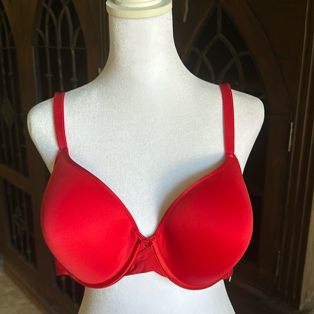 Chantelle Poppy Red Ultra Comfort Bra Size 32F